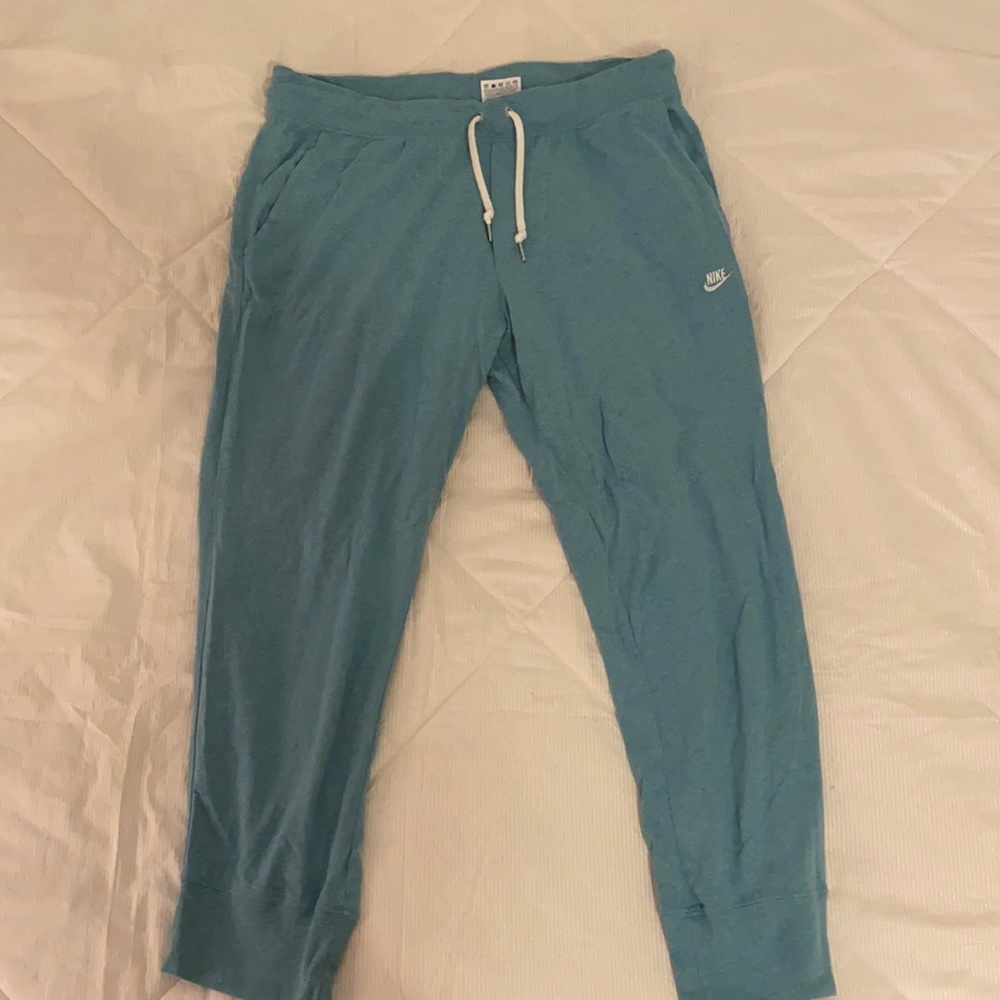Women’s Nike Joggers Size XL Teal cropped leg